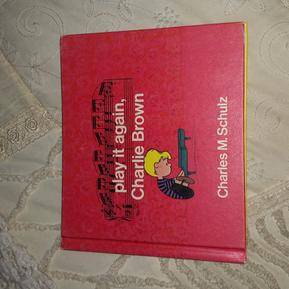 Vintage 1971 Play It Again, Charlie Brown Hardcover Story Book 47 Pages RARE